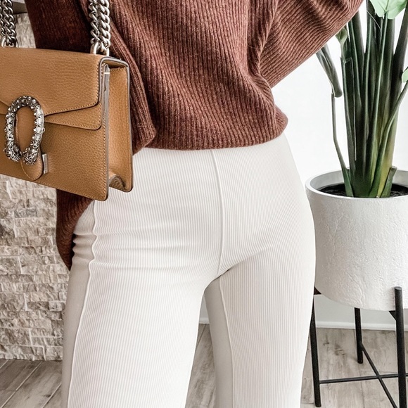 Lululemon BRUSHED SOFTSTREME RIB ZIP FLARE IN WHITE OPAL - Picture 3 of 7